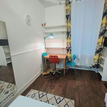 Studio Proche De La Tour Eiffel Apartment Paris Luaran gambar