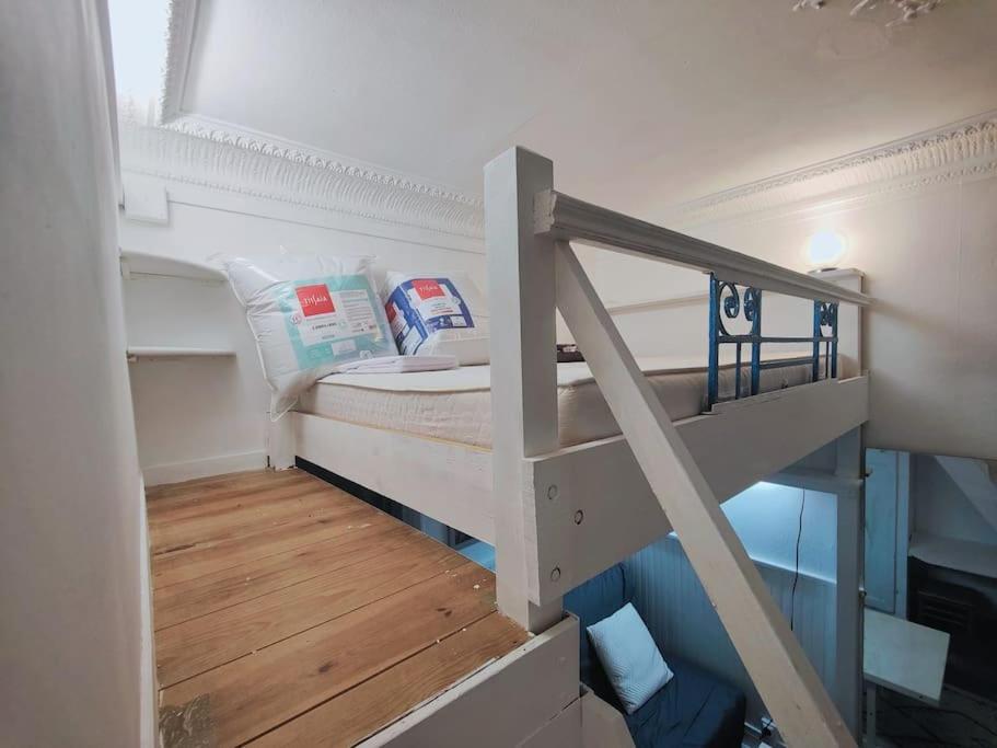 Studio Proche De La Tour Eiffel Apartment Paris Luaran gambar